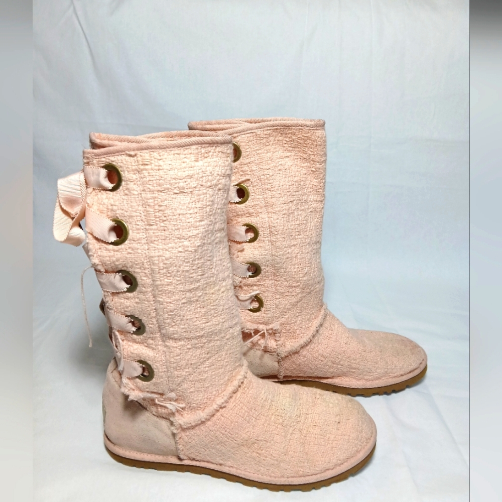 UGG Australia Light Pink HEIRLOOM Lace Up Boots